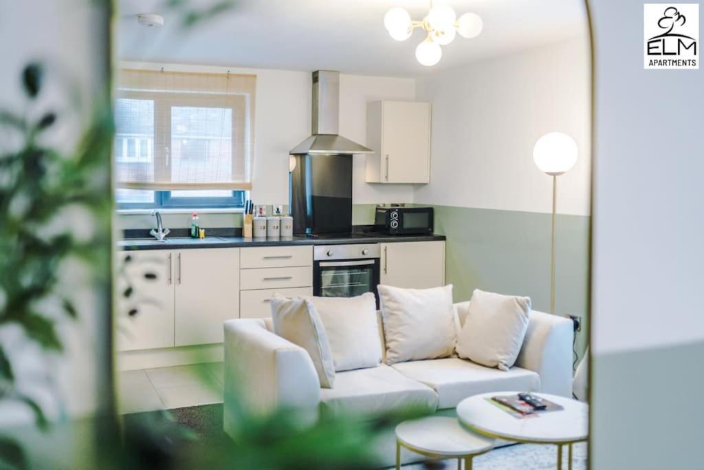 Cozy 1 Bedroom Apartment, Prime Location , Free Parking 曼彻斯特 外观 照片